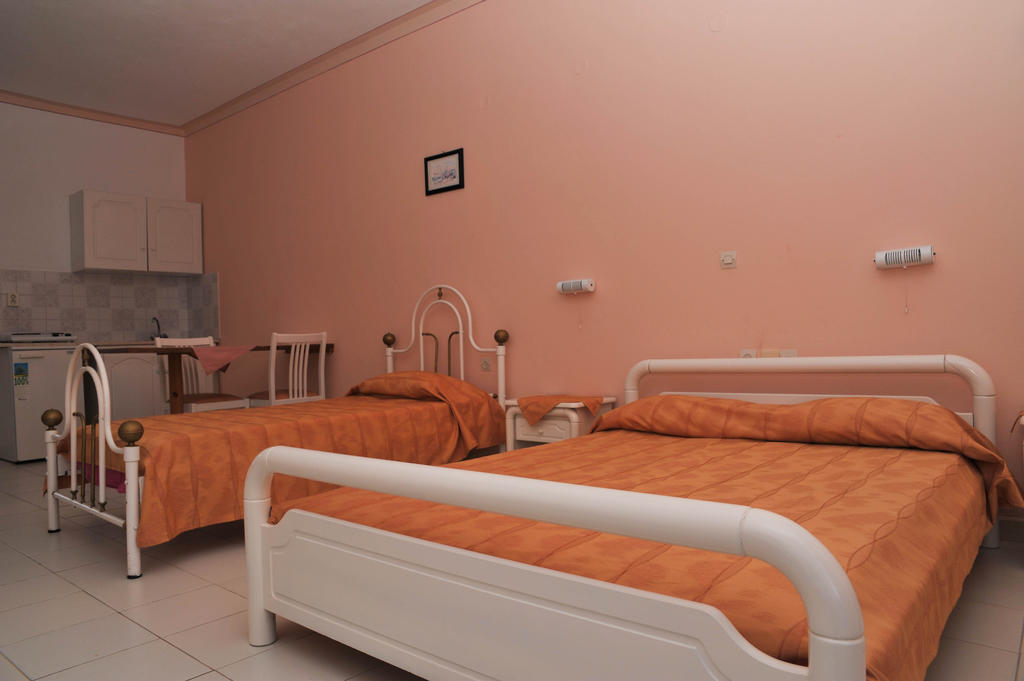 Xirokambos  Efstathia Hotel מראה חיצוני תמונה